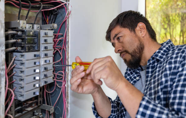 Best Circuit Breaker Repair  in Compton, CA